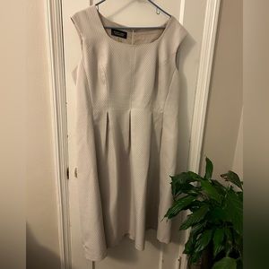 Black Label by Evan Picone sleeveless dress